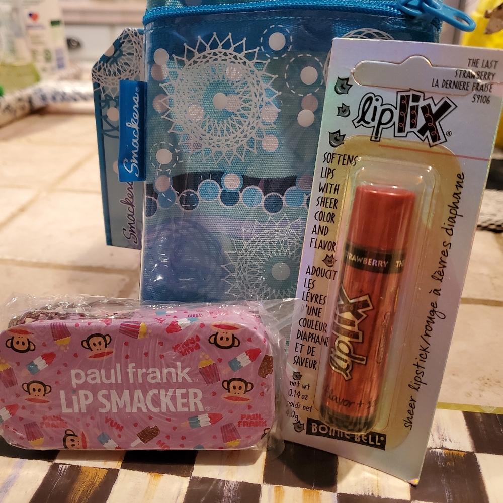 Lip smacker lot.